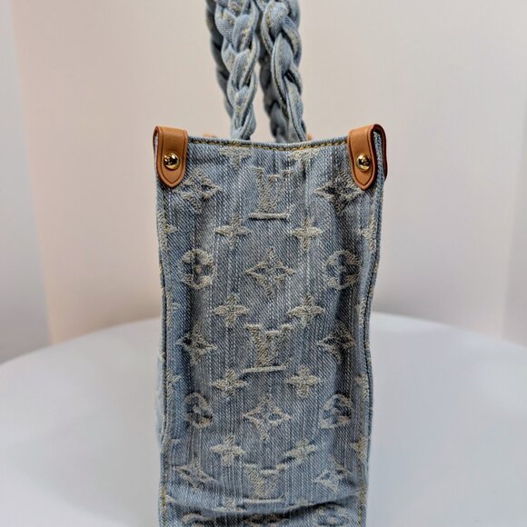 Louis Vuitton "Sky Denim" Jacquard Denim OnTheGo PM Tote Bag - Picture 5 of 15